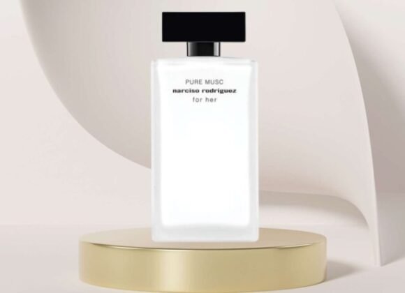 عطر مسك نقي لها من نارسيسو رودريغيز Pure-Musc-For-Her-Narciso-Rodriguez.jpg