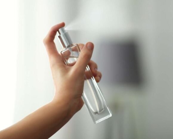 7.How-to-Make-Essential-Oil-Room-Spray-830x467